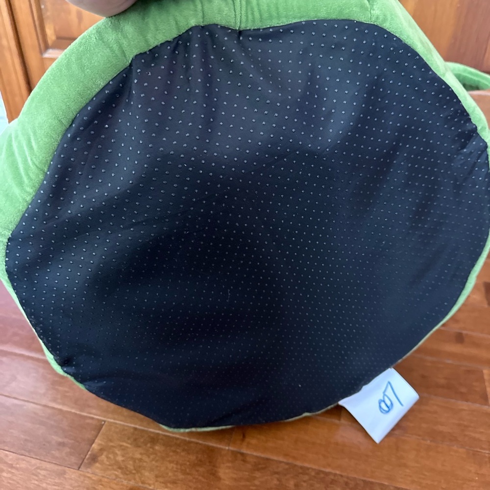 Alien Dog Bed - Picture 4 of 5